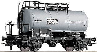 2-axle Tank car &quot;Dynamit Nobel&quot;<br /><a href='images/pictures/Roco/47780.jpg' target='_blank'>Full size image</a>